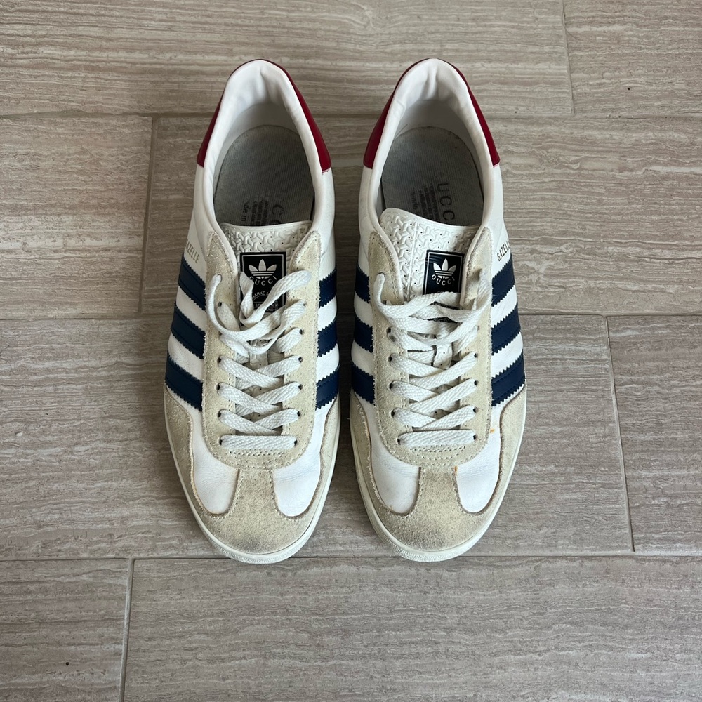 Gucci Gazelle White Sneakers with Blue Stripes - Picture 3 of 8